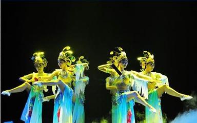 璀璨之夜，禮儀典范——記東莞望牛墩聯歡晚會與宏業禮儀的一站式服務